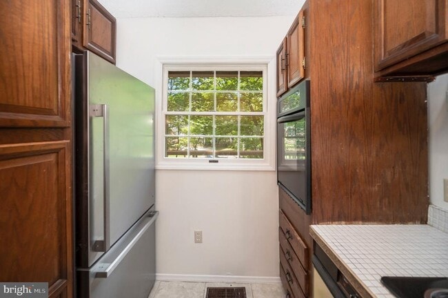 Building Photo - 503 Harrison Cir