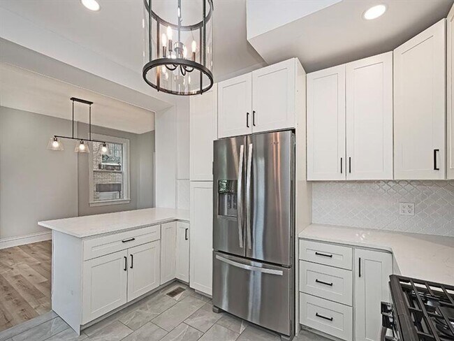 Building Photo - Stately Luxury Living in Schenley Heights ...