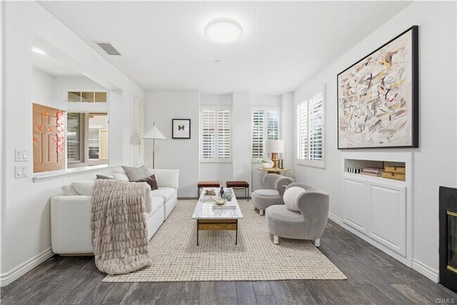 Building Photo - RECENTLY RENOVATED 3 BED, 3 BATH CONDO! $4,500 (OAK CREEK-IRVINE)