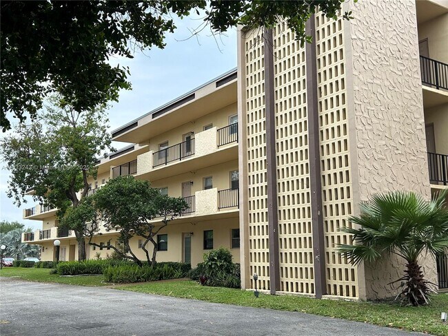 Building Photo - 201 Berkley Rd