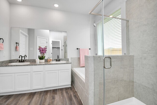 Building Photo - 395 Hunter Rnch Wy