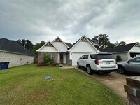 Building Photo - 103 Piney Cv