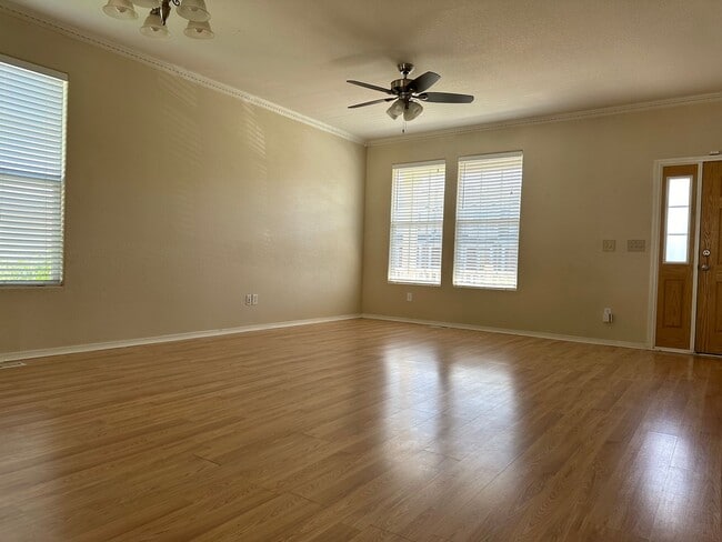 Building Photo - 10570 Country Park Point