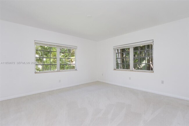 Building Photo - 60 Park Dr