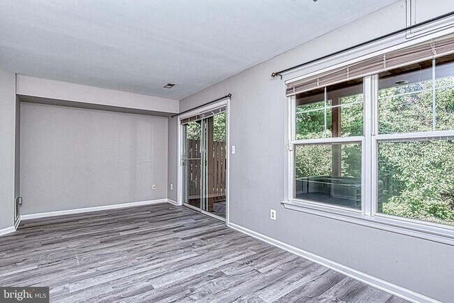 Building Photo - 13416 Burrough Farm Dr