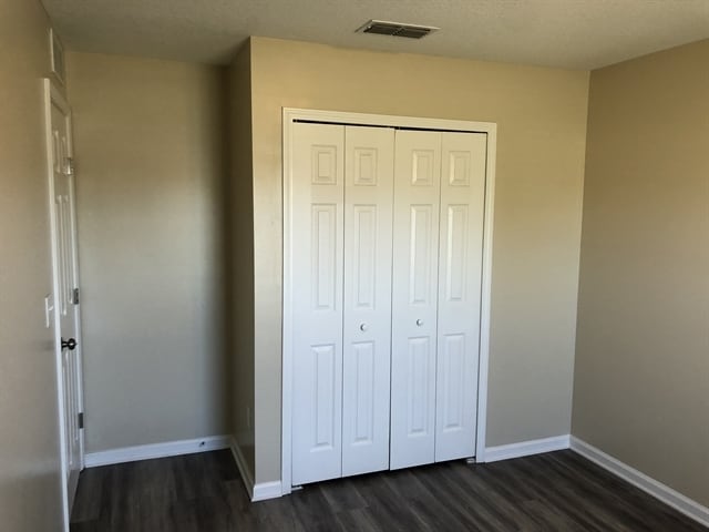 Building Photo - 3201 Ginny Lake Dr