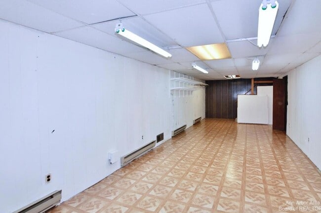 Building Photo - 8807 Tavistock Dr