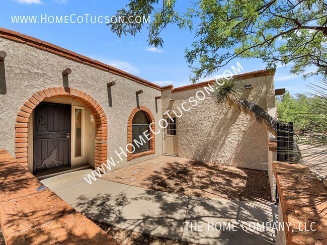 Building Photo - 5243 N Stonehouse Pl