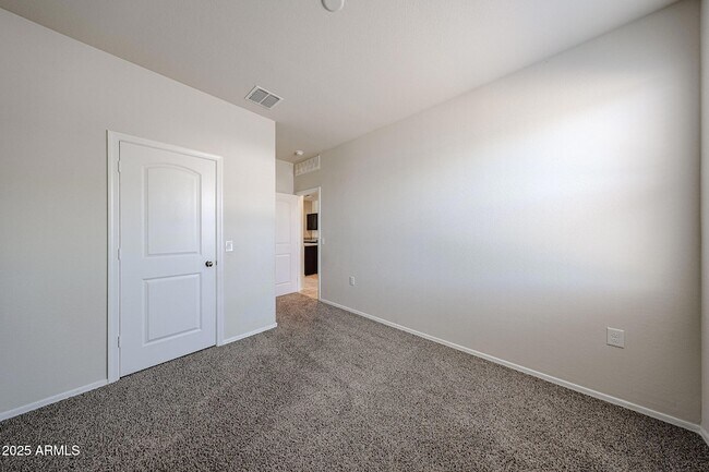 Building Photo - 31041 W Avalon Cir