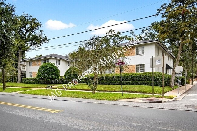 Building Photo - 2761 St Johns Ave