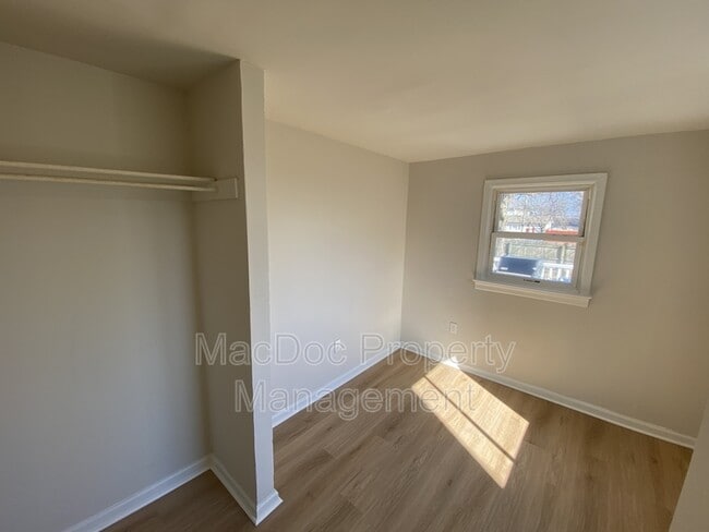 Building Photo - 511 Willis St