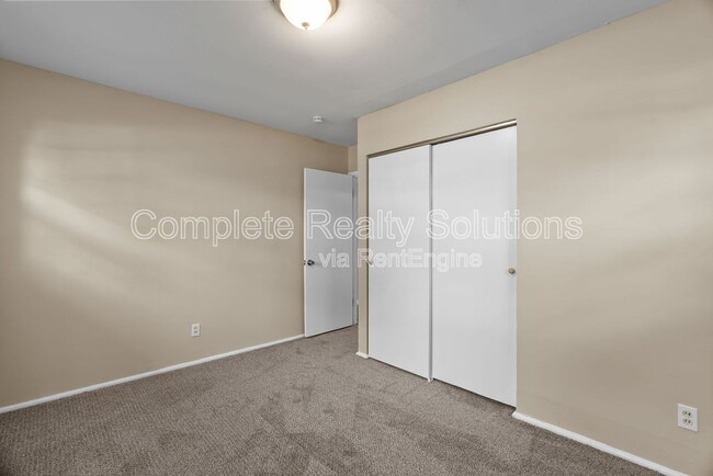 Building Photo - 1132 Redman Blvd
