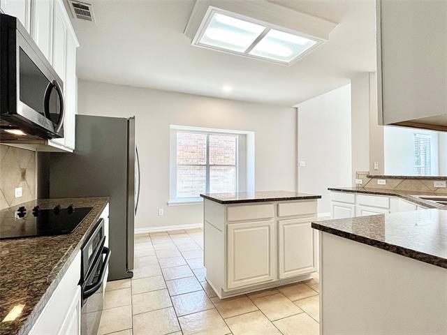 Building Photo - 7205 Middleburg Dr
