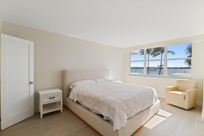 Building Photo - 2600 N Flagler Dr