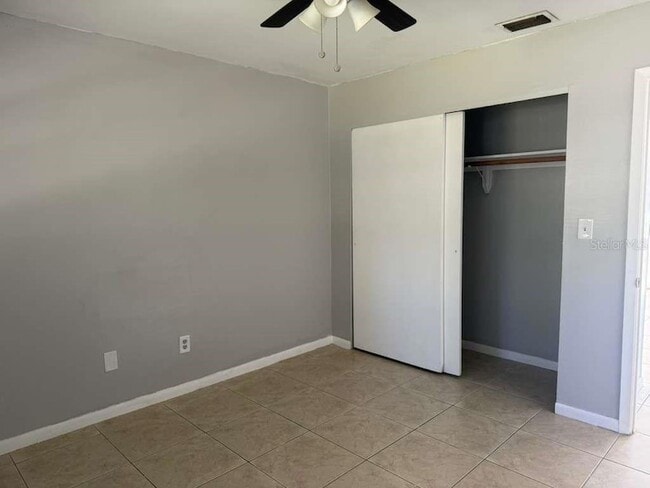 Building Photo - 5793 Oleander Dr