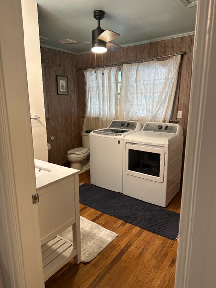 Building Photo - 313 73rd Ave N