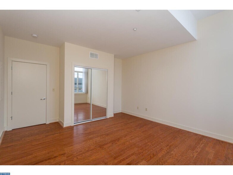 Building Photo - 23 S 23rd St