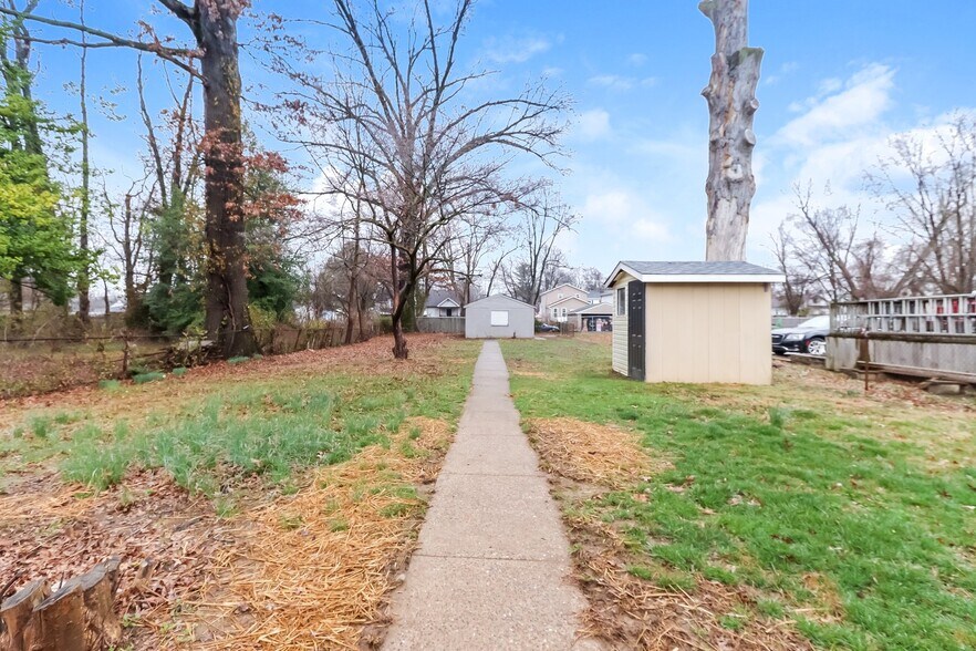 Building Photo - 3507 Grand Ave