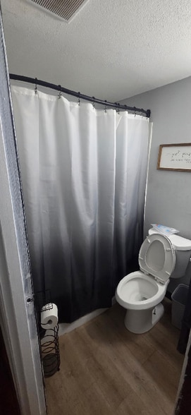 Building Photo - 740 Jenkins St