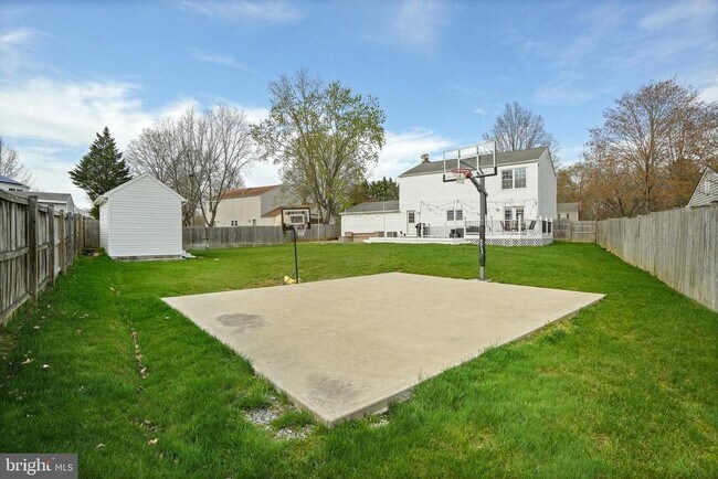 Building Photo - 2712 Advent Ct S