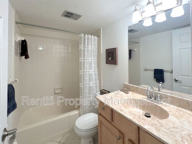 Building Photo - 2711 First Street