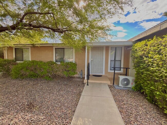 Building Photo - 2055 Marni Ct