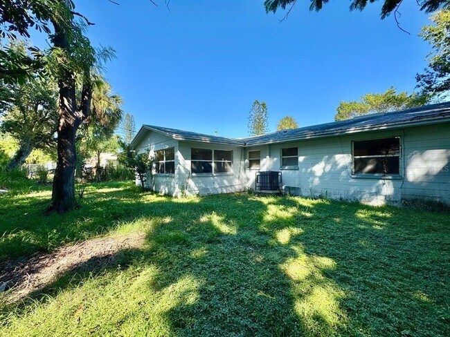 Building Photo - 2511 Imlay Ct S