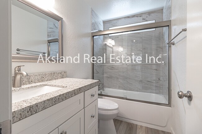 Building Photo - 5124 Tewkesbury Way