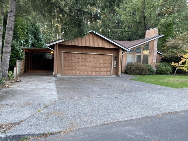 Building Photo - 2558 Troy Ct