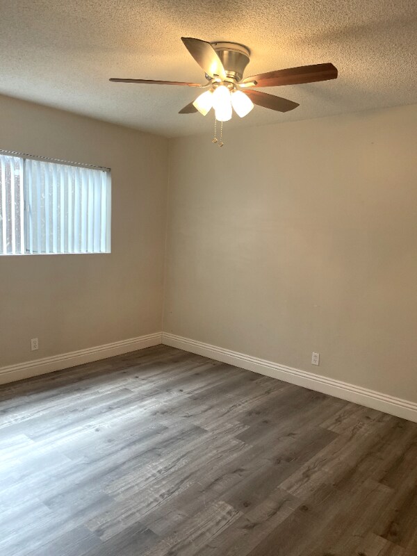 Building Photo - 562 Silverwood Ave