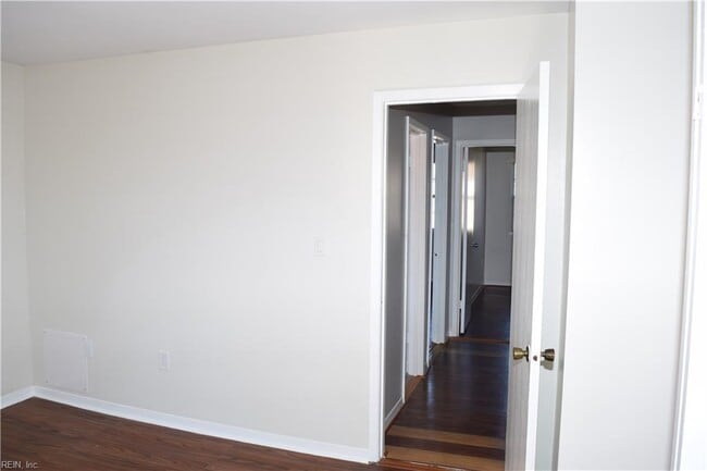 Building Photo - 12773 Woodside Ln