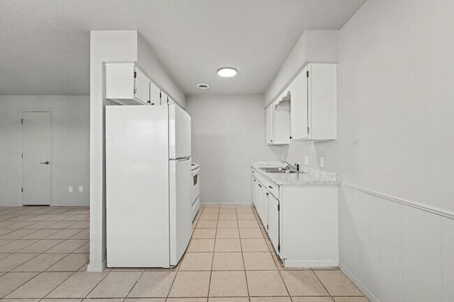 Building Photo - 1241-1247-1247 W Sunset Dr