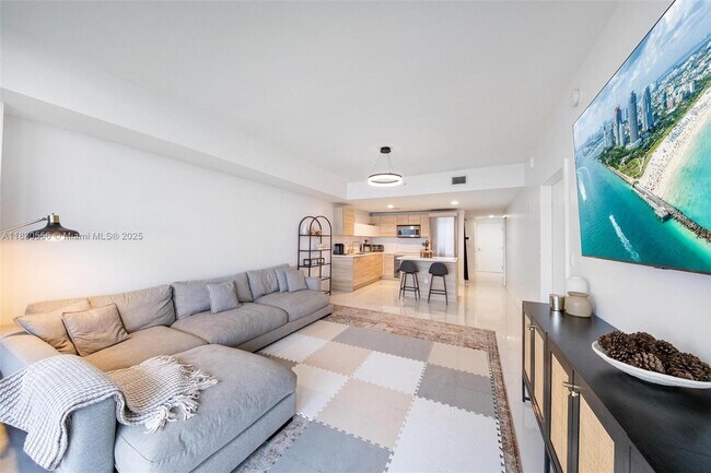 Building Photo - 16385 Biscayne Blvd
