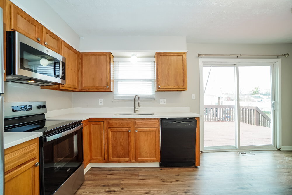 Building Photo - 4475 Charlotte Rd