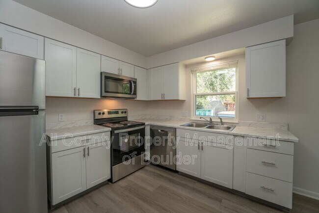 Building Photo - 1542 Lamplighter Dr
