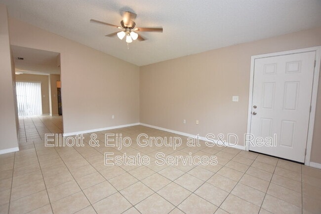Building Photo - 774 Zella Ln