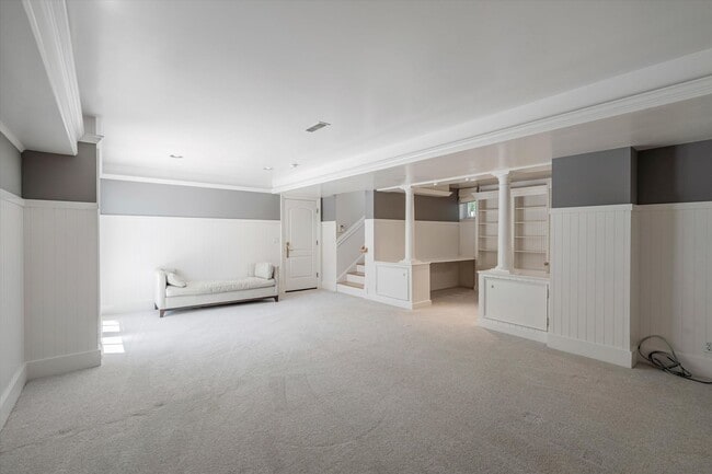 Building Photo - Stunning Los Altos Hills Estate