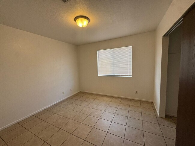 Building Photo - 1539 Monte Vista Dr