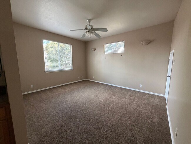 Building Photo - 908 Keith Ln