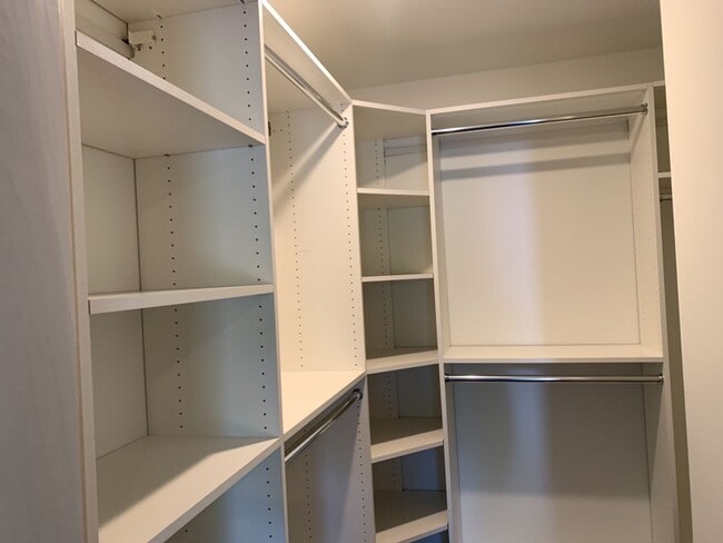 Building Photo - AVAILABLE JUNE - New Construction 3 Bed, 2 Bath Home....Perfect Location!