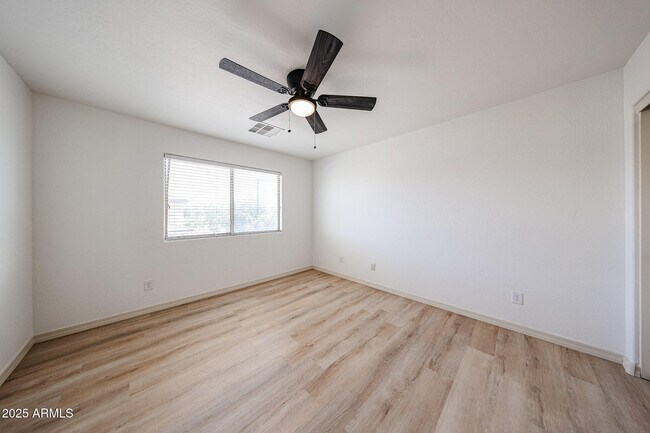 Building Photo - 17435 W Saguaro Ln