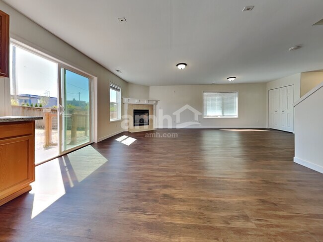 Building Photo - 9944 Terra Glenn Street Southeast