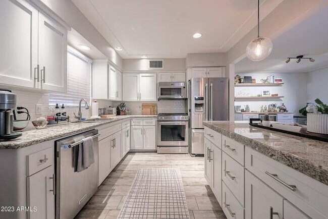 Building Photo - BEAUTIFUL Scottsdale Home