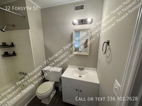 Building Photo - 32 Forsyth St