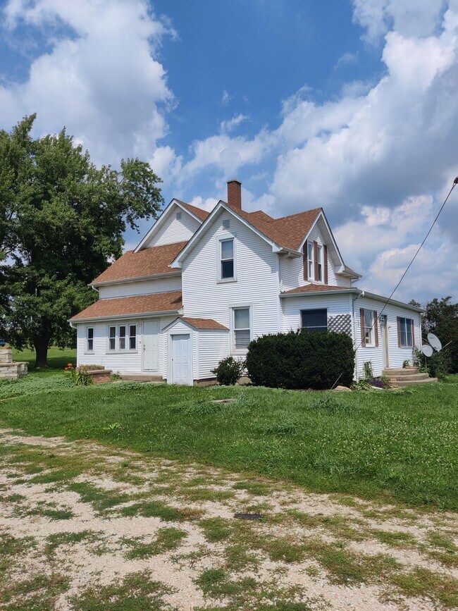 Building Photo - 1025 Paw Paw Rd