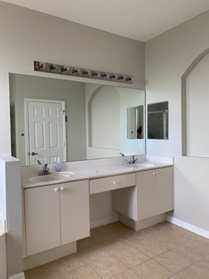 Building Photo - 15147 Summit Place Cir