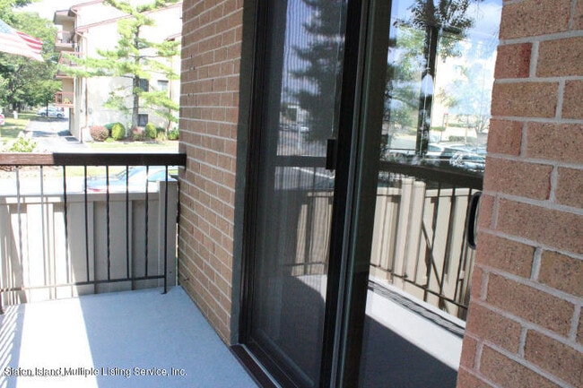 Building Photo - 460 Windham Loop