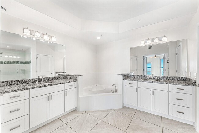 Building Photo - 1435 S Harbor City Blvd