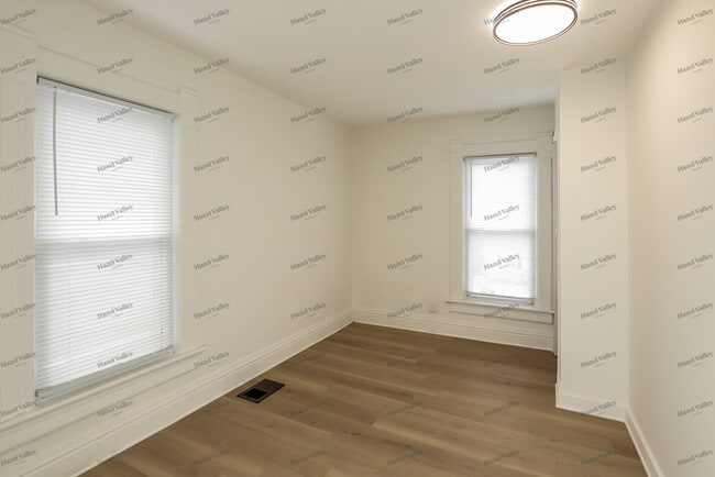 Building Photo - 1046 Sandusky Ave