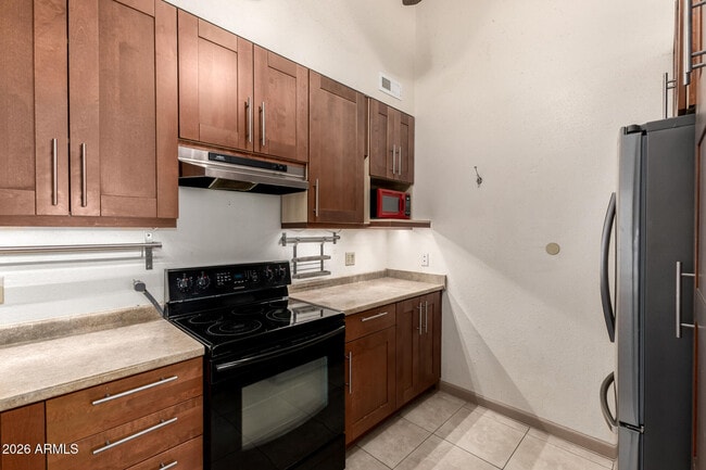 Building Photo - 911 S Hacienda Dr